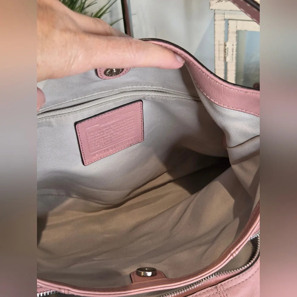 Coach Soho Lynn Hobo Bag Rose Pink Leather - Picture 12 of 15